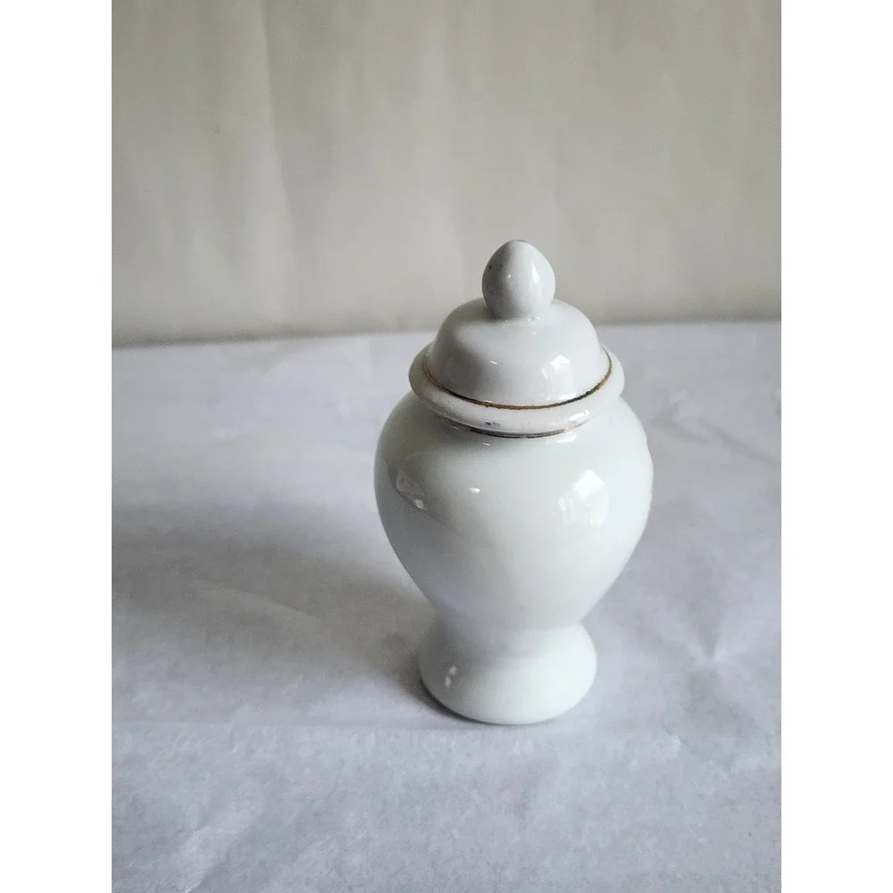 Vintage Miniature Porcelain Ginger Jar Pink Floral Gold Gilt Lidded Urn 4.75in